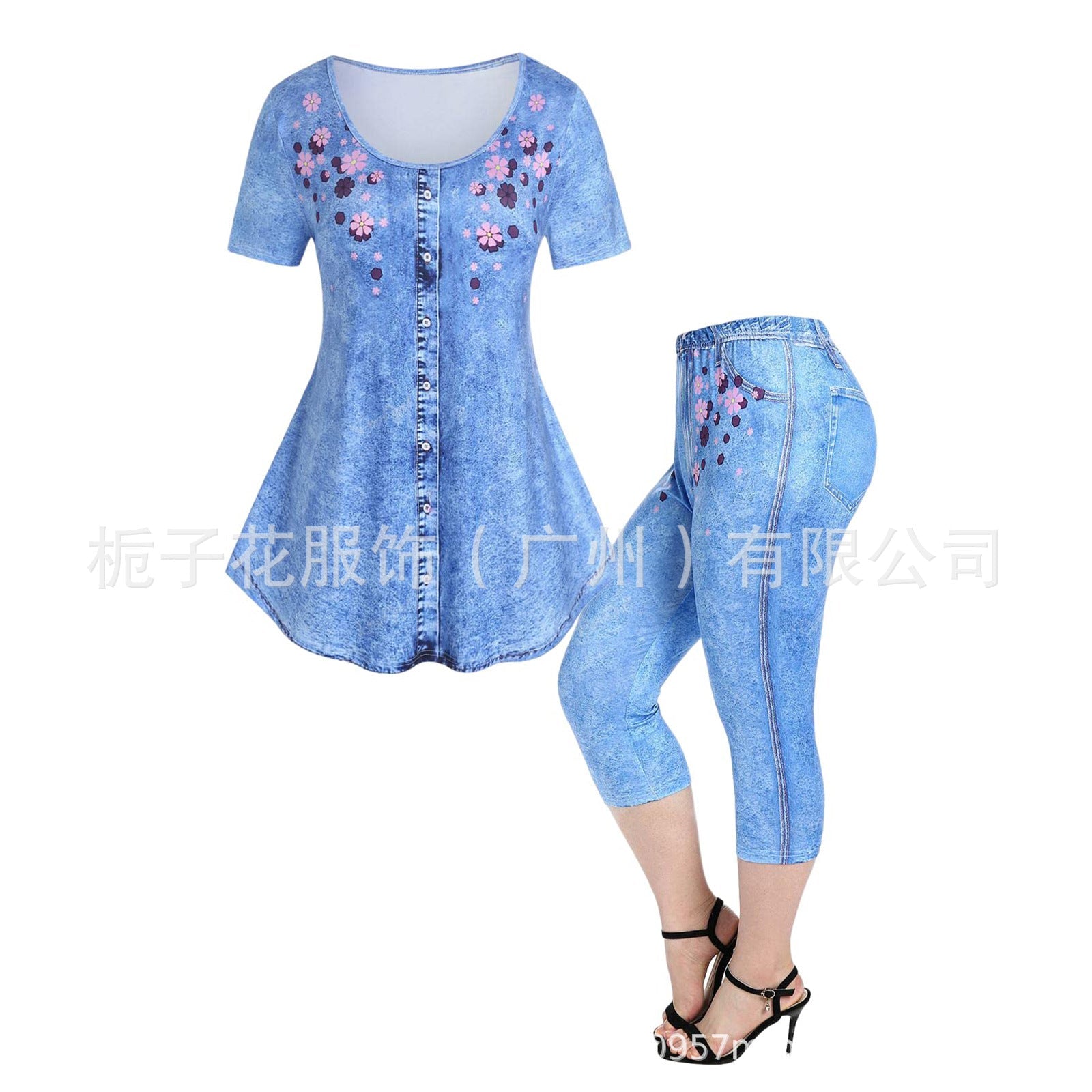 Women's two-piece summer casual set with short sleeves and cropped pants in blue floral print